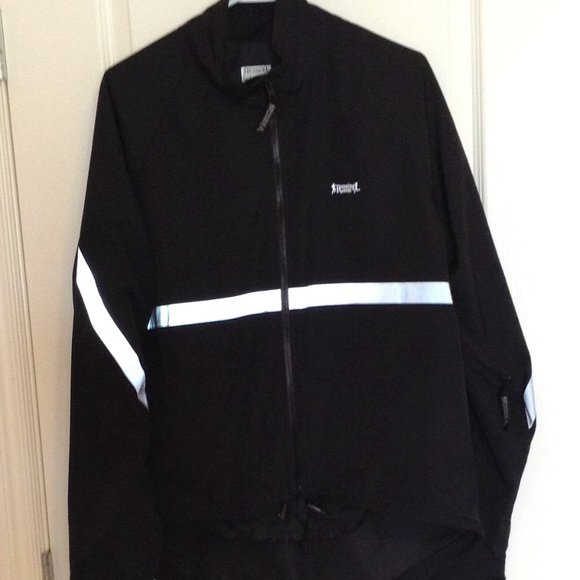 Running Room Wind Breaker Reflective Black Size M Jacket Outside Pocket - Picture 1 of 9
